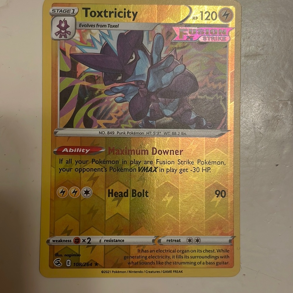 Toxtricity Fusion Strike Pokémon Card